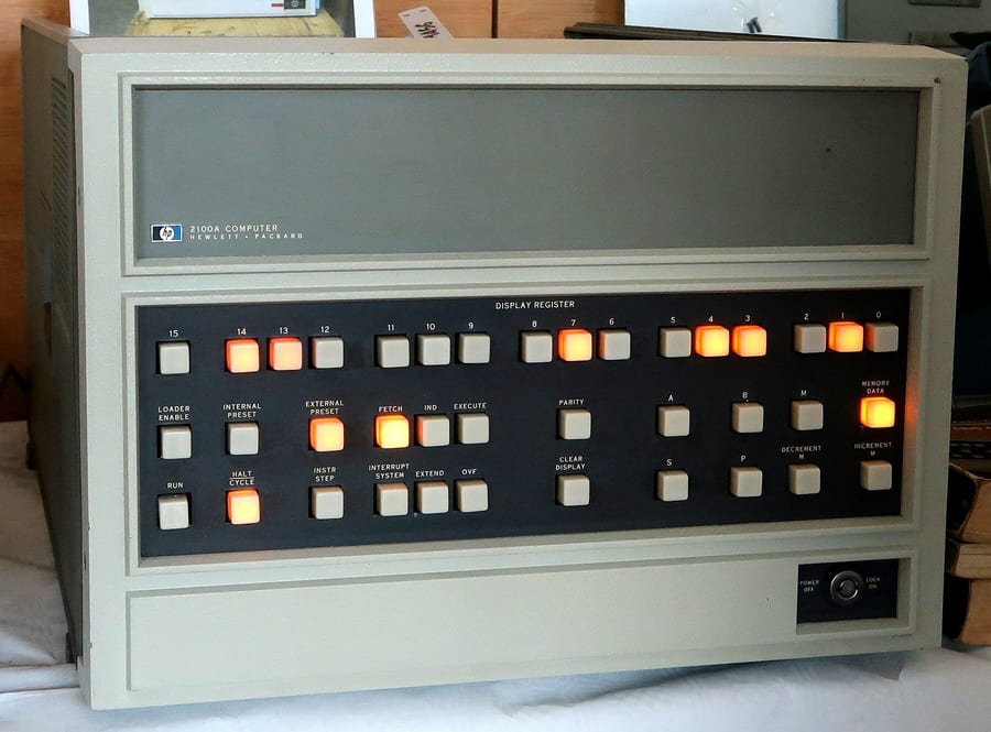 Photograph of an HP 2100-series minicomputer.
