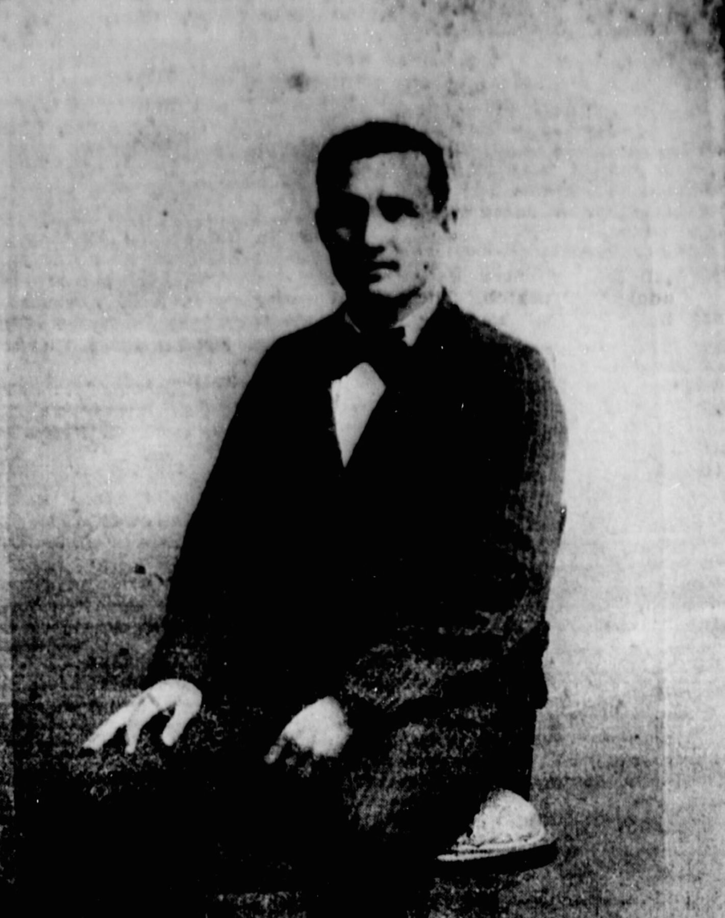 Historic newspaper portrait of editor David Kanewanui.